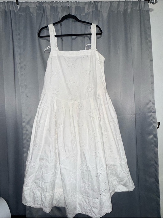 Free People Dresses & Skirts - Free People White Eyelet Midi Dress - Square Neck & Wide Straps
